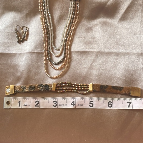 Blazin Roxx by M & F Western Leopard Fur Print Necklace Bracelet & Earrings Set - Picture 7 of 13